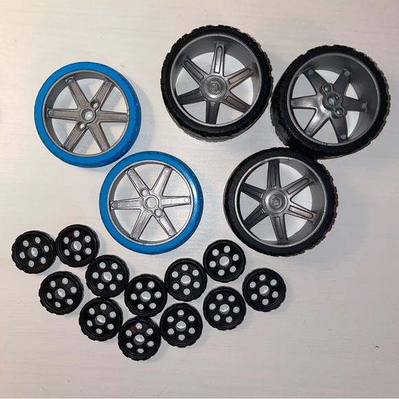 ⭐️FWP K’Nex Wheel Assortment- 17 Pieces - Picture 7 of 7